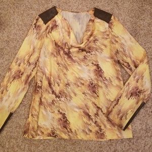 No Brand... Yellow, tan and brown pattern blouse